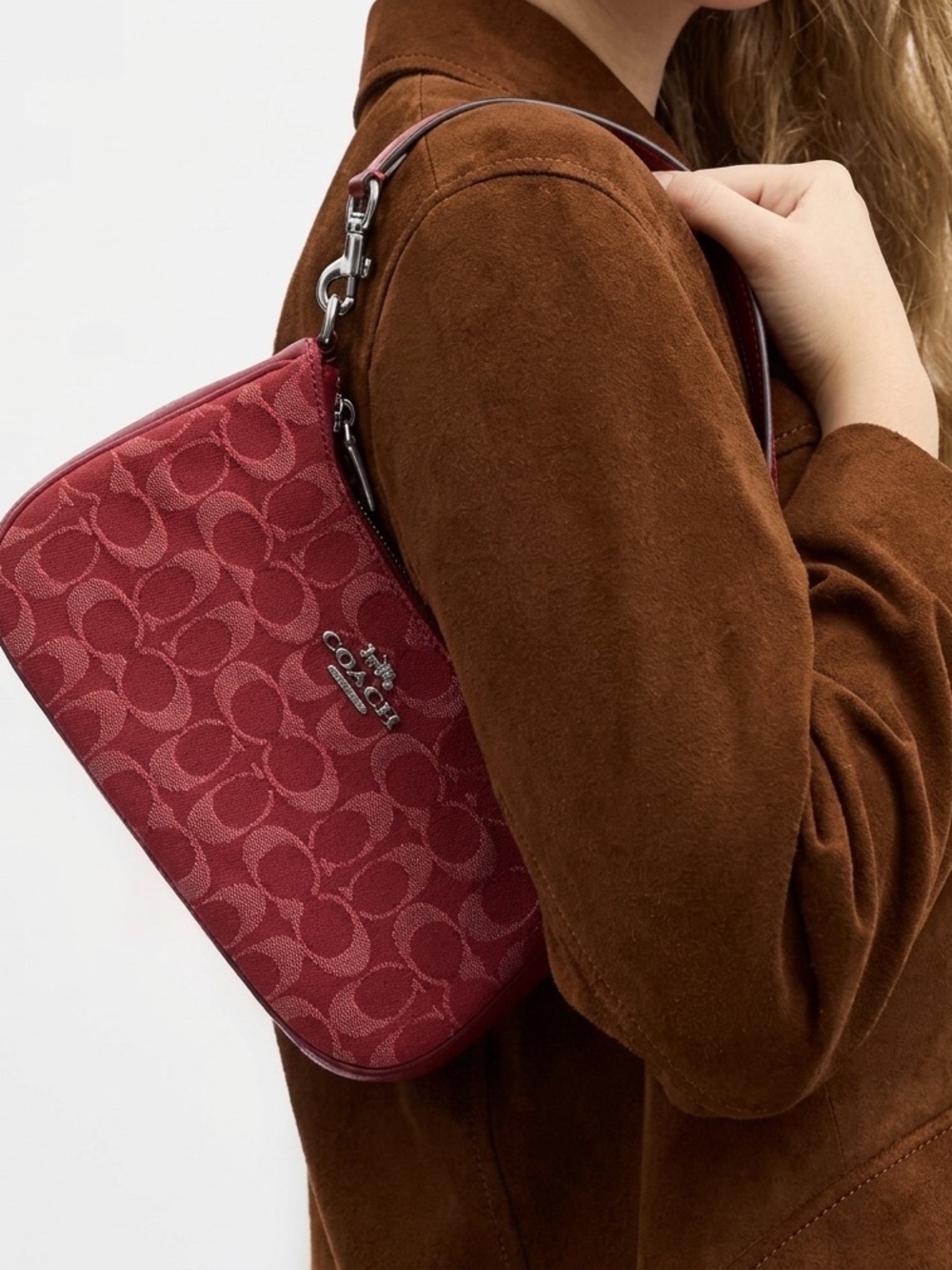 Coach Jacquard Signature Shoulder Bag in Red - Picture 3 of 3